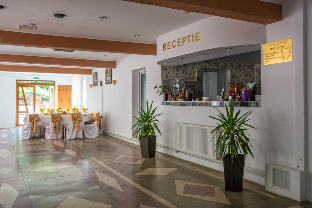 Pensiunea Tinelu Brasov Săcele Exterior photo
